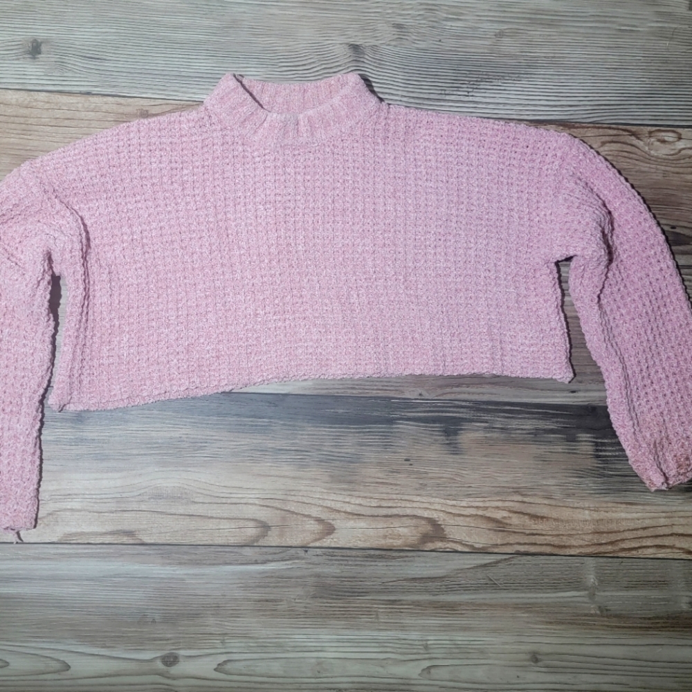 Forever 21 knitted pink long sleeve crop